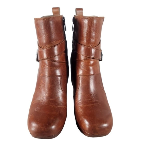 Clarks Brown Leather Heeled Boots, Size 8.5 - Picture 3 of 8